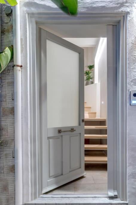 Nomade Vibrant Living Loft Lägenhet Ermoupoli Exteriör bild